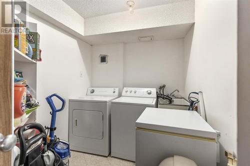 1139 Queen St E # 208, Sault Ste. Marie, ON - Indoor Photo Showing Laundry Room