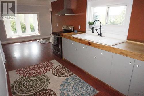 76 Nickel St, Cobalt, ON - Indoor Photo Showing Kitchen