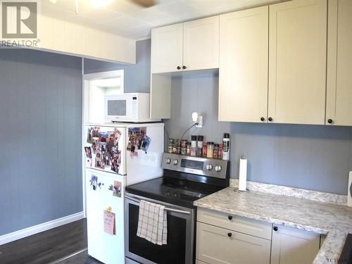 706 Government Rd W, Kirkland Lake, ON - Indoor Photo Showing Kitchen