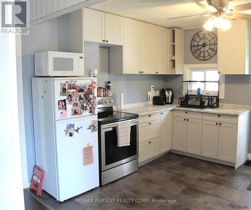 706 Government Road W, Kirkland Lake, ON - Indoor Photo Showing Kitchen