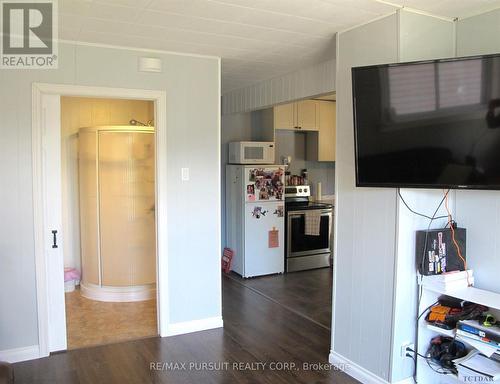 706 Government Road W, Kirkland Lake, ON - Indoor Photo Showing Kitchen