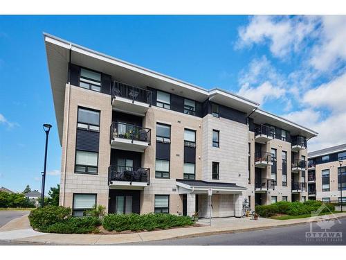 401-200 Winterfell Private, Ottawa, ON 