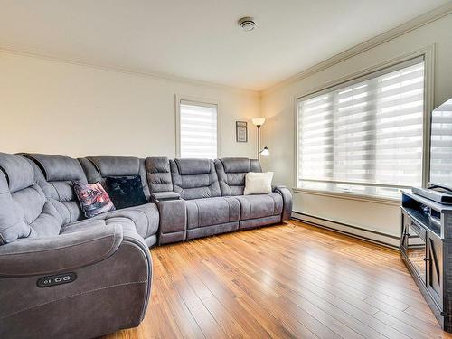 Salon - 1476  - 1478 Rue St-Malo, Mascouche, QC - Indoor Photo Showing Living Room