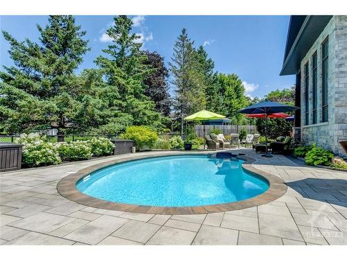 1095 Island View Drive, Manotick, ON 