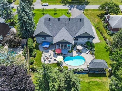 1095 Island View Drive, Manotick, ON 