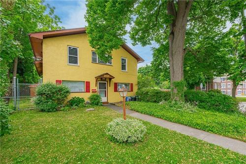 5024 Stamford Street, Niagara Falls, ON - Outdoor