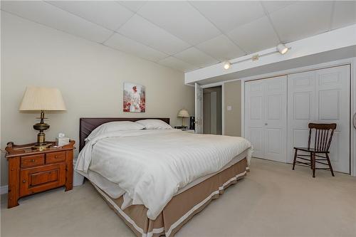 5024 Stamford Street, Niagara Falls, ON - Indoor Photo Showing Bedroom