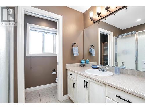 3397 Merlot Way, West Kelowna, BC - Indoor Photo Showing Bathroom