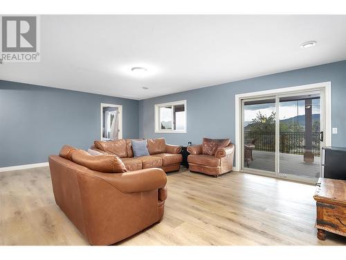 3397 Merlot Way, West Kelowna, BC - Indoor Photo Showing Living Room