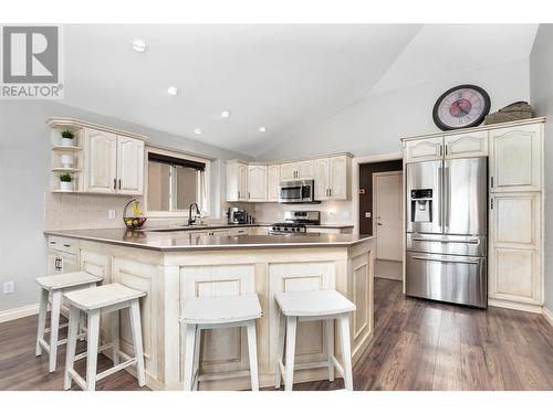 3397 Merlot Way, West Kelowna, BC - Indoor Photo Showing Kitchen With Stainless Steel Kitchen