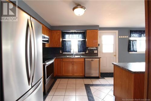 5 Longwood Drive, Grand Bay-Westfield, NB - Indoor Photo Showing Kitchen With Double Sink