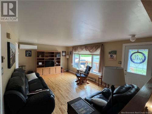 5 Longwood Drive, Grand Bay-Westfield, NB - Indoor Photo Showing Living Room