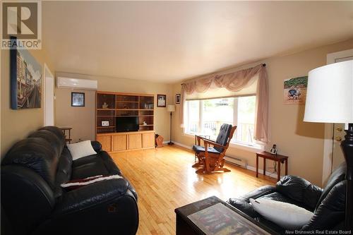 5 Longwood Drive, Grand Bay-Westfield, NB - Indoor Photo Showing Living Room