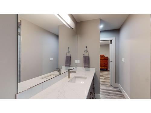 307 Legacy Lookout, Cranbrook, BC - Indoor Photo Showing Bathroom