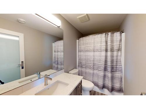 307 Legacy Lookout, Cranbrook, BC - Indoor Photo Showing Bathroom