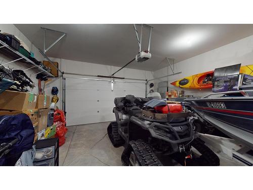 307 Legacy Lookout, Cranbrook, BC - Indoor Photo Showing Garage