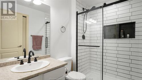 373 White Crescent, Amherstburg, ON - Indoor Photo Showing Bathroom