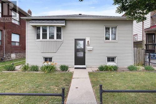 946 Howard Avenue, Windsor, ON - Outdoor