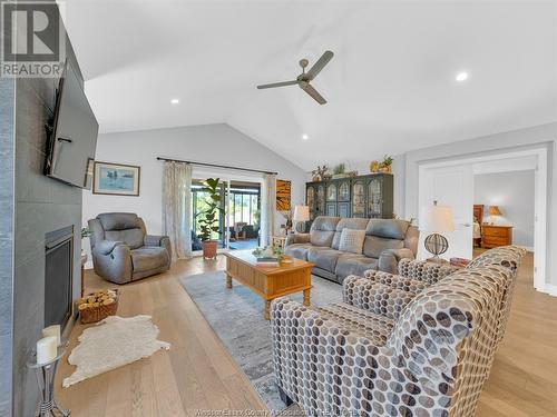 42 York Boulevard, Kingsville, ON - Indoor Photo Showing Living Room With Fireplace