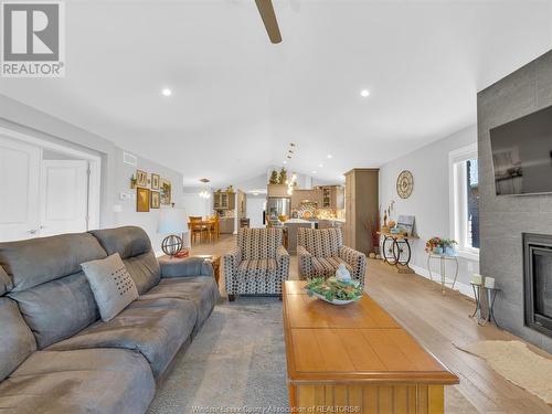 42 York Boulevard, Kingsville, ON - Indoor Photo Showing Living Room With Fireplace