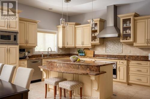 2160 Normandy Street, Lasalle, ON - Indoor Photo Showing Kitchen