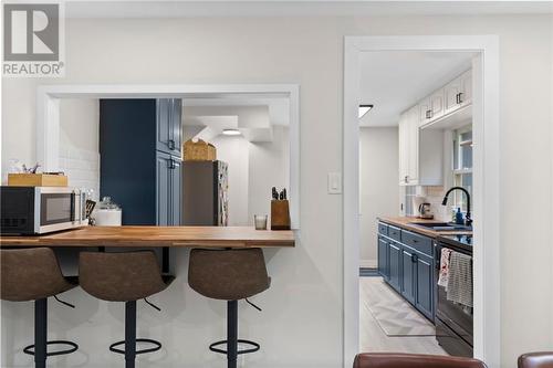 2-tone cabinets - 60 Sebastopol Drive, Foymount, ON - Indoor Photo Showing Kitchen