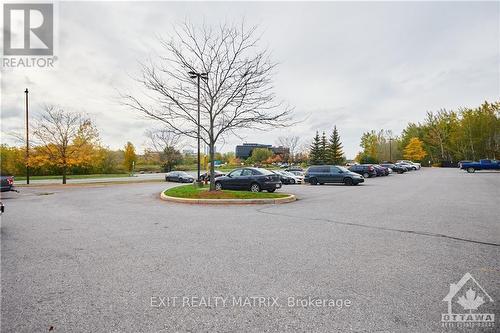 900-1000 - 300 Terry Fox Drive, Ottawa, ON 