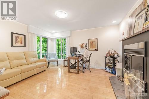 6 Ryan Court, Embrun, ON - Indoor Photo Showing Living Room