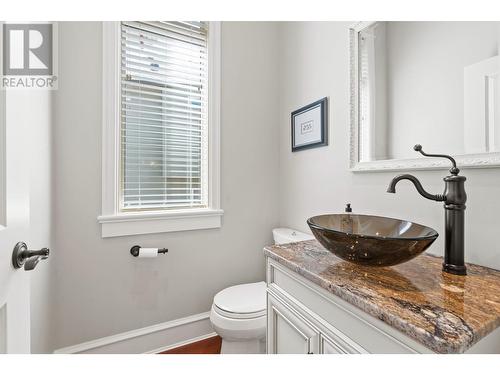 2611 Lake Breeze Court Unit# 5, Lake Country, BC - Indoor Photo Showing Bathroom