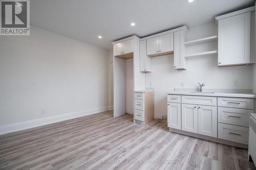 4 - 611 Concession Street, Hamilton (Eastmount), ON - Indoor Photo Showing Kitchen