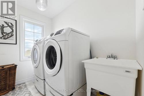 743 Sawmill Road, Peterborough, ON - Indoor Photo Showing Laundry Room