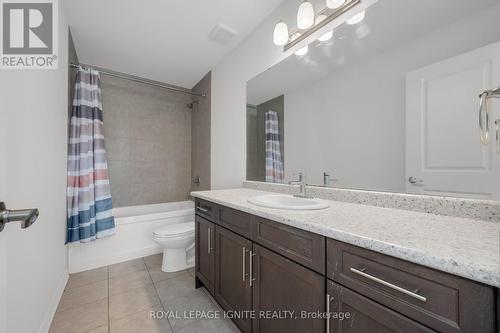 81 Tom Brown Drive, Brant, ON - Indoor Photo Showing Bathroom