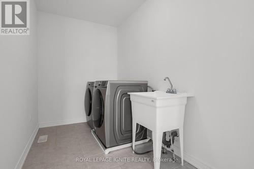 81 Tom Brown Drive, Brant, ON - Indoor Photo Showing Laundry Room