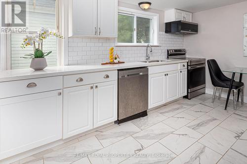 758 Victoria Street, Kingston, ON - Indoor Photo Showing Kitchen