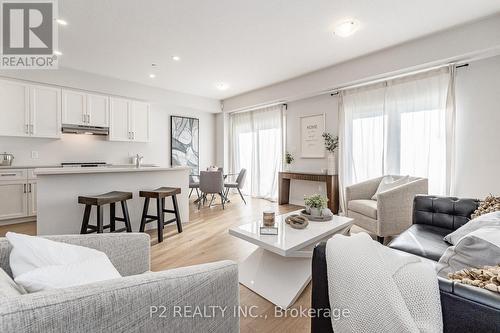 8 Bromley Drive, St. Catharines, ON - Indoor Photo Showing Living Room
