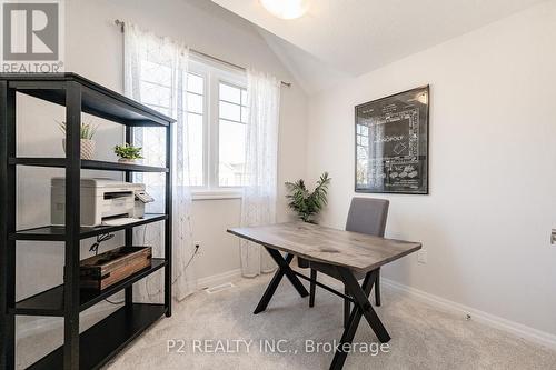 8 Bromley Drive, St. Catharines, ON - Indoor Photo Showing Dining Room