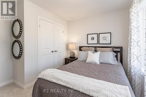 8 Bromley Drive, St. Catharines, ON - Indoor Photo Showing Bedroom