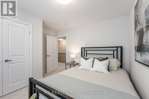 8 Bromley Drive, St. Catharines, ON - Indoor Photo Showing Bedroom