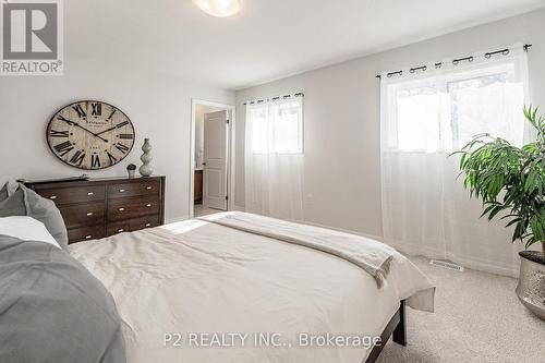 8 Bromley Drive, St. Catharines, ON - Indoor Photo Showing Bedroom