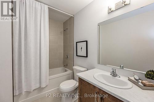 8 Bromley Drive, St. Catharines, ON - Indoor Photo Showing Bathroom