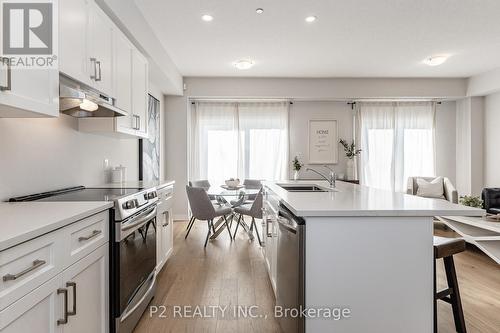 16 Bromley Drive, St. Catharines, ON - Indoor Photo Showing Kitchen With Upgraded Kitchen