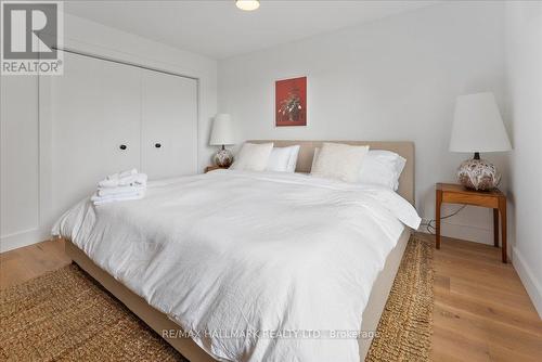 2393 Red Maple Avenue, Lincoln, ON - Indoor Photo Showing Bedroom