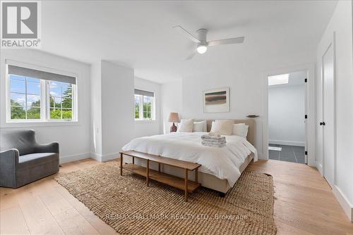 2393 Red Maple Avenue, Lincoln, ON - Indoor Photo Showing Bedroom