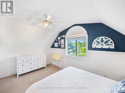 8 Temagami Trail, Wasaga Beach, ON - Indoor Photo Showing Bedroom