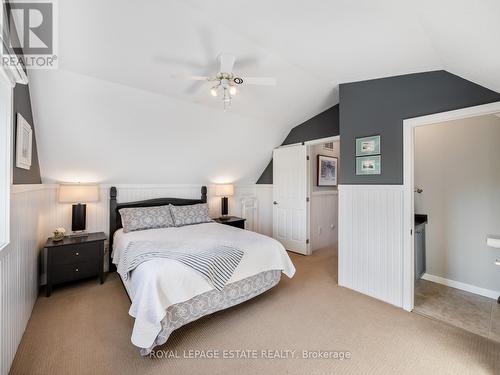 8 Temagami Trail, Wasaga Beach, ON - Indoor Photo Showing Bedroom