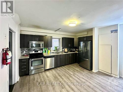 119 Daly Avenue, Ottawa, ON - Indoor Photo Showing Kitchen