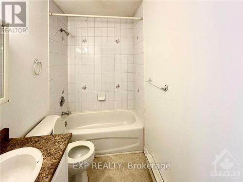 119 Daly Avenue, Ottawa, ON - Indoor Photo Showing Bathroom