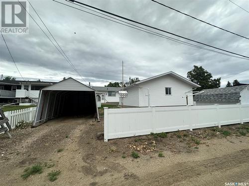 35 Kasper Crescent, Assiniboia, SK - Outdoor