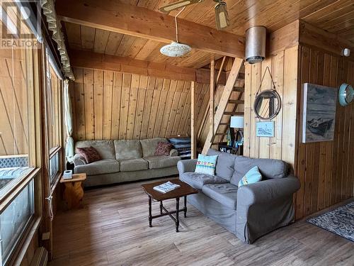 2057 First Avenue, Terrace, BC - Indoor Photo Showing Living Room