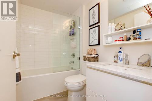 402 - 340 Plains Road E, Burlington, ON - Indoor Photo Showing Bathroom